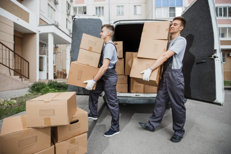 From Packing to Unpacking: How Removals Huddersfield Teams Reduce Moving Stress