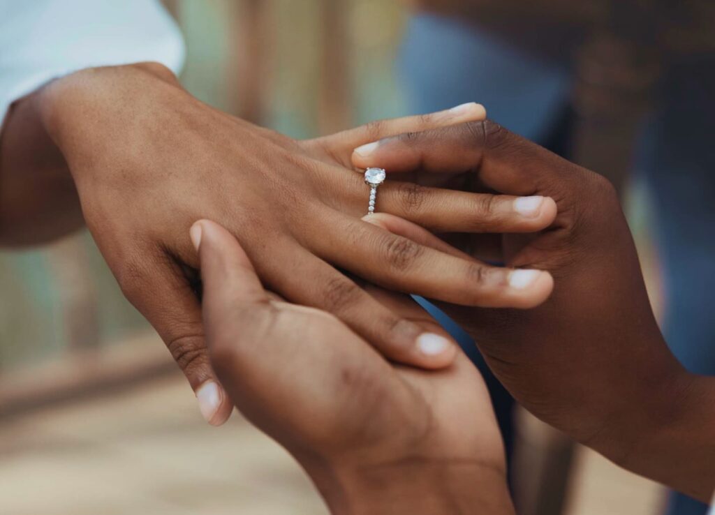 The Complete Guide to Buying Engagement Rings in Vilnius, From Craft to Price